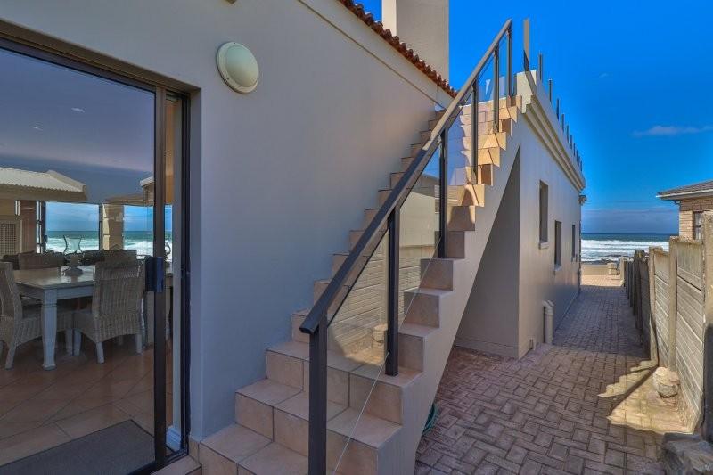 4 Bedroom Property for Sale in Jongensfontein Western Cape